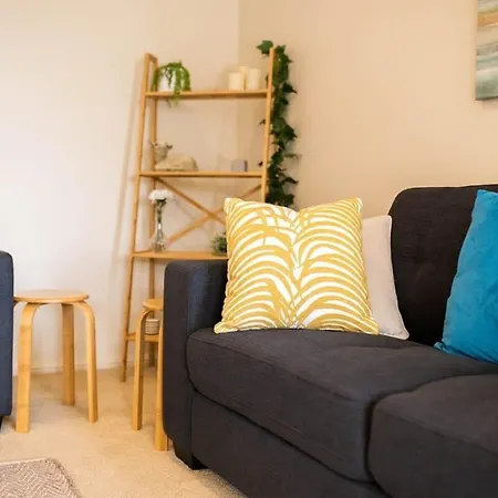 Goldfinch Way Stunning & Spacious Home Sleeps 11 Orange Exterior photo