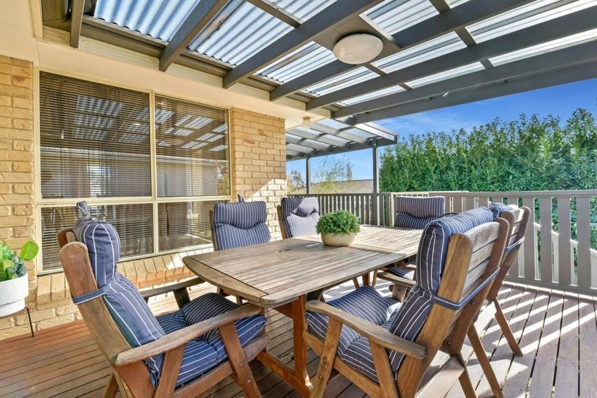 Holiday home Goldfinch Way Stunning & Spacious Sleeps 11 Orange