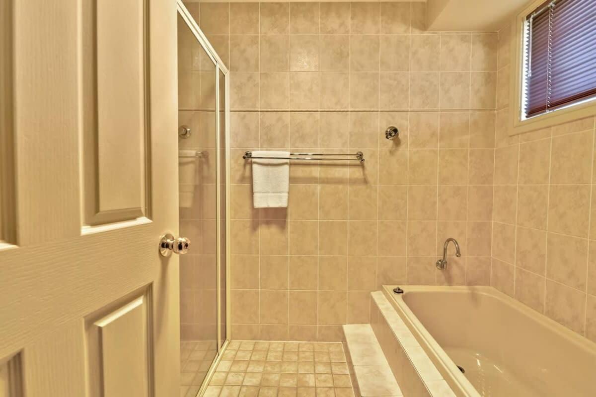 Holiday home Goldfinch Way Stunning & Spacious Sleeps 11